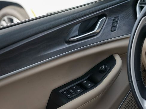 Used 2022 Jeep Grand Cherokee L Limited w/ Luxury Tech Group II image 29