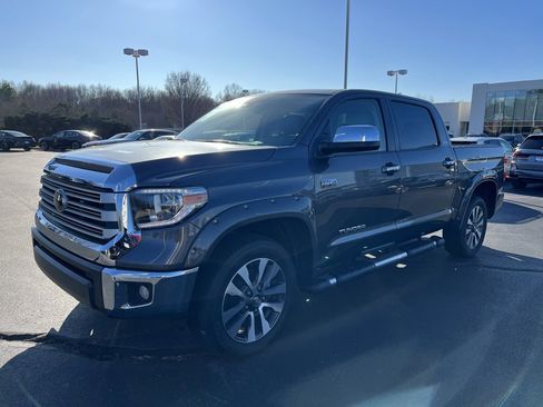 Used 2020 Toyota Tundra Limited w/ Limited Premium Package image 4