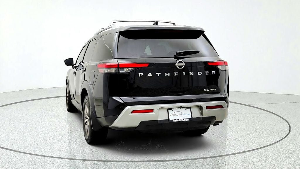 Used 2022 Nissan Pathfinder SL AWD/4WD image 6