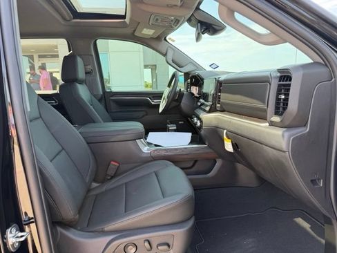 Used 2026 GMC Sierra 1500 SLT RWD image 11