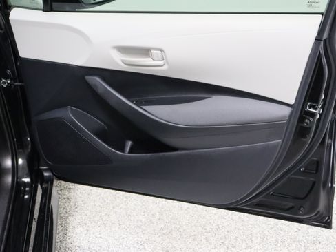 Certified 2024 Toyota Corolla LE FWD image 29