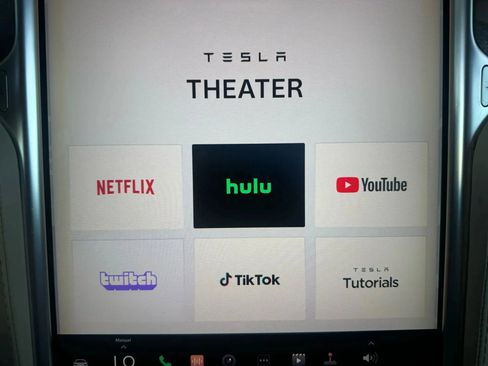 Used 2017 Tesla Model X 75D image 27