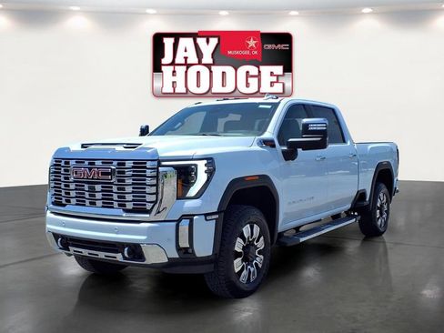 New 2026 GMC Sierra 2500 Denali w/ Denali Reserve Package AWD/4WD image 3