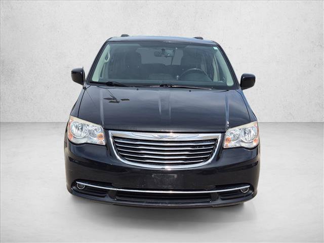 Used 2013 Chrysler Town & Country Touring FWD image 2