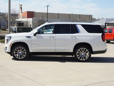 Used 2025 GMC Yukon Denali image 2