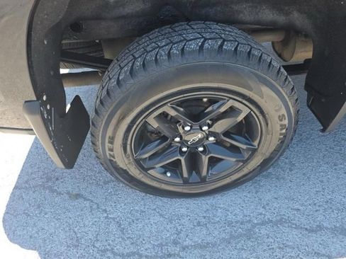 Used 2019 Chevrolet Silverado 1500 LT Trail Boss AWD/4WD image 15