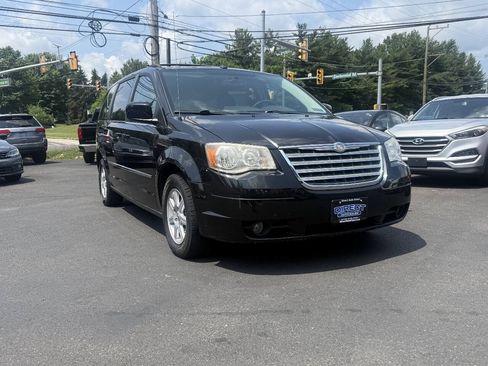 Used 2010 Chrysler Town & Country Touring Plus FWD image 1