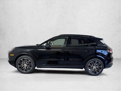 Used 2026 Porsche Cayenne AWD/4WD image 2