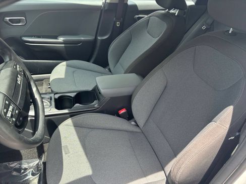 Used 2025 Kia K4 FWD image 24