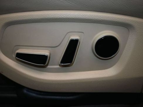Used 2019 Genesis G80 3.8 RWD image 7