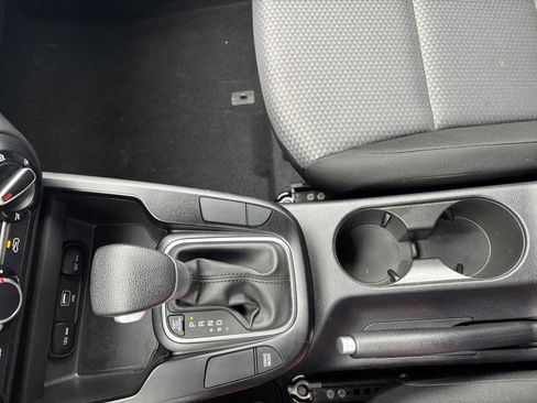 Used 2025 Kia Soul LX w/ LX Technology Package image 42