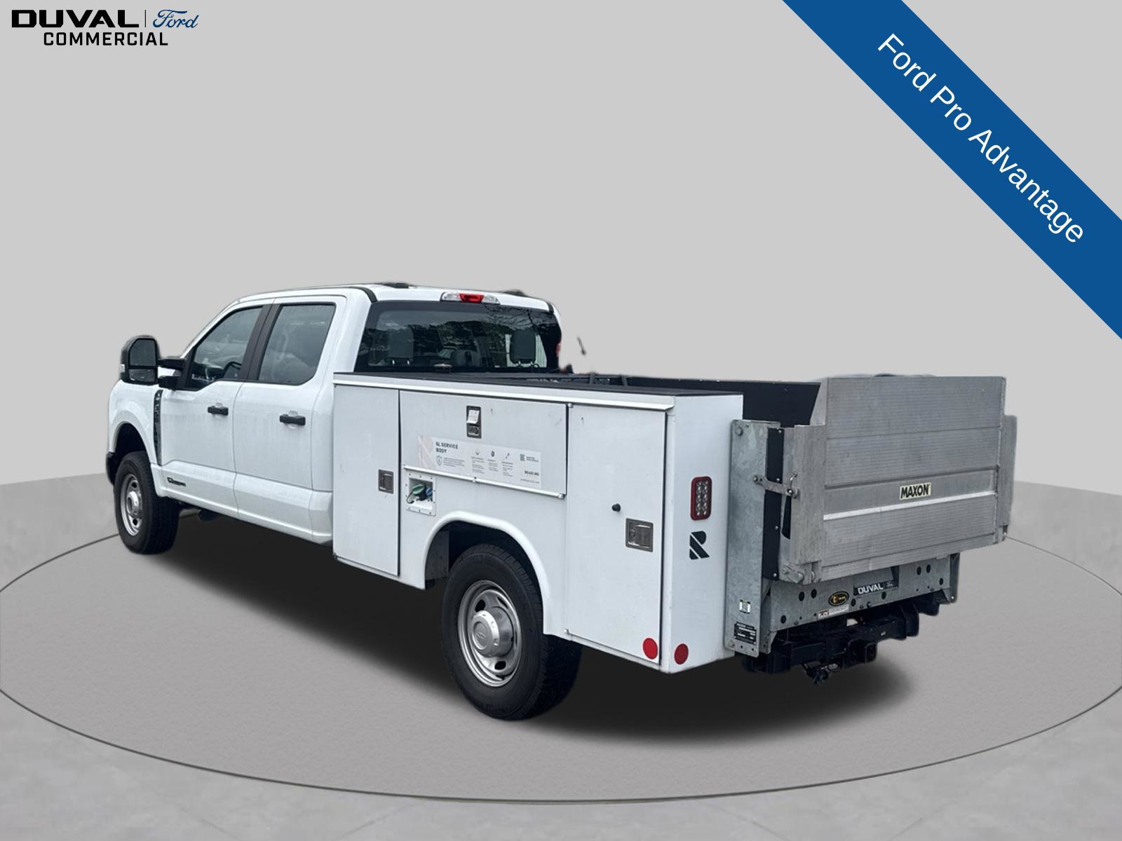 Used 2023 Ford F350 XL AWD/4WD image 4