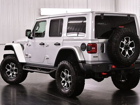 Used 2022 Jeep Wrangler Unlimited Rubicon w/ Cold Weather Group image 5