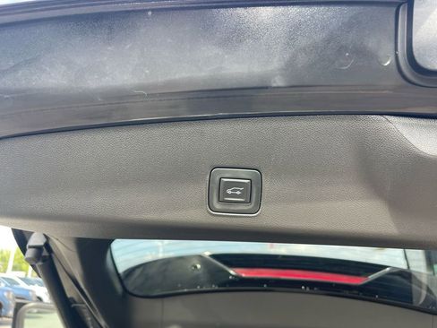 Used 2024 Chevrolet TrailBlazer LT w/ Convenience Package FWD image 30