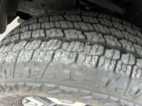 Used 2017 Toyota Tacoma TRD Off-Road image 44