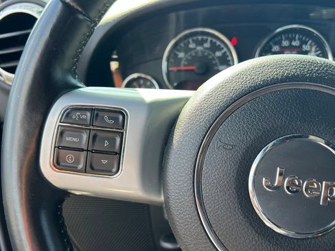 Used 2015 Jeep Wrangler Unlimited Rubicon AWD/4WD image 20