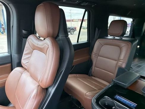 Used 2024 Lincoln Navigator L Reserve AWD/4WD image 26