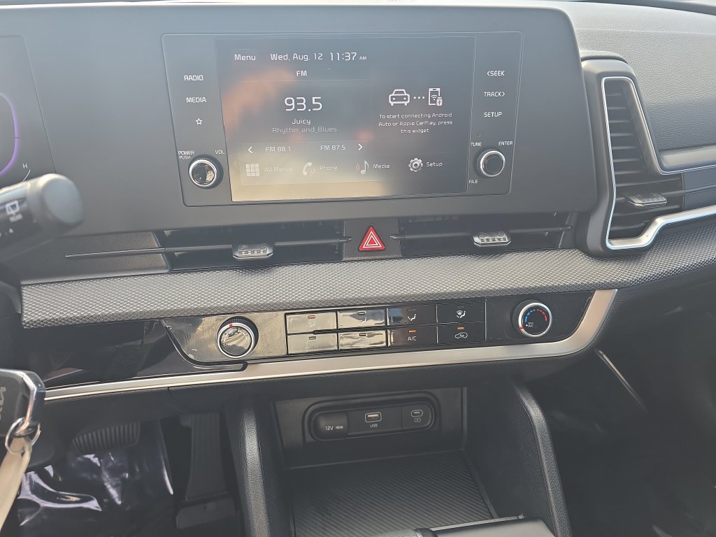 Used 2025 Kia Sportage LX FWD image 12