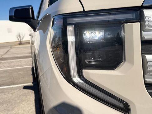 New 2026 GMC Sierra 1500 SLE w/ Preferred Package image 12