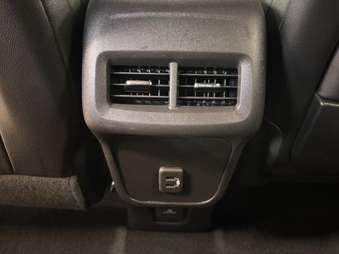 Used 2023 GMC Terrain SLT AWD/4WD image 25