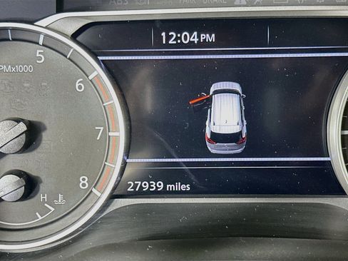 Used 2025 Nissan Rogue SV FWD image 18