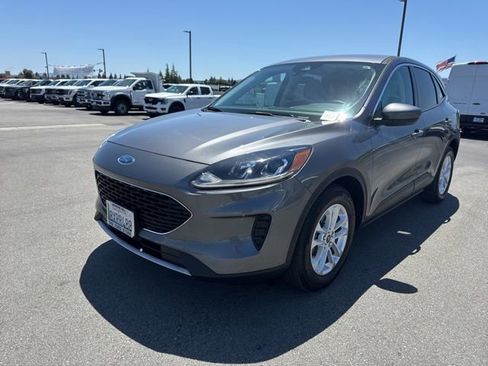 Certified 2021 Ford Escape SE FWD image 2