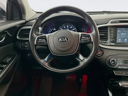 Used 2019 Kia Sorento EX image 18
