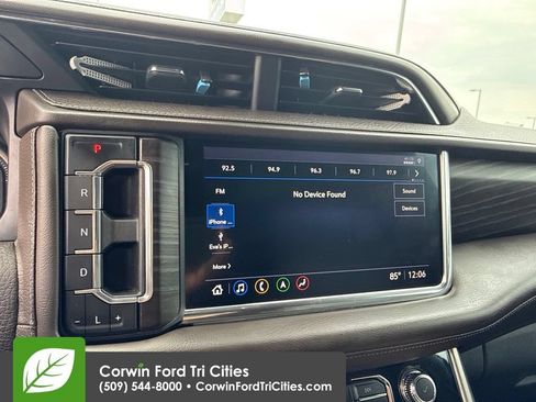 Used 2021 GMC Yukon XL Denali w/ Advanced Technology Package AWD/4WD image 11