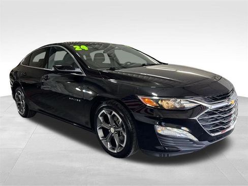 Used 2024 Chevrolet Malibu LT image 3