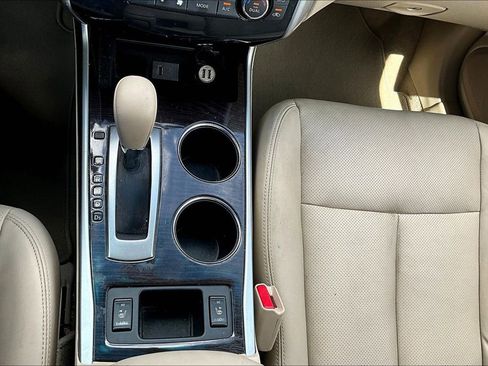 Used 2013 Nissan Altima 3.5 SL image 16