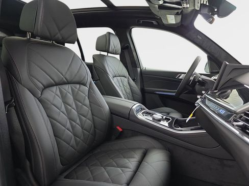 New 2026 BMW X5 xDrive50e w/ M Sport Package image 9