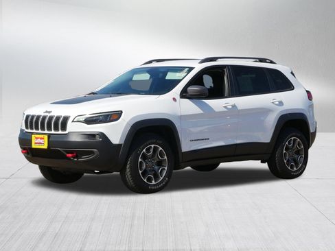 Used 2020 Jeep Cherokee Trailhawk w/ Cold Weather Group AWD/4WD image 3