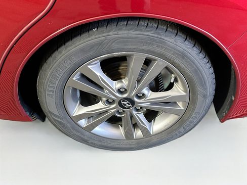 Used 2017 Hyundai Elantra Value Edition FWD image 11