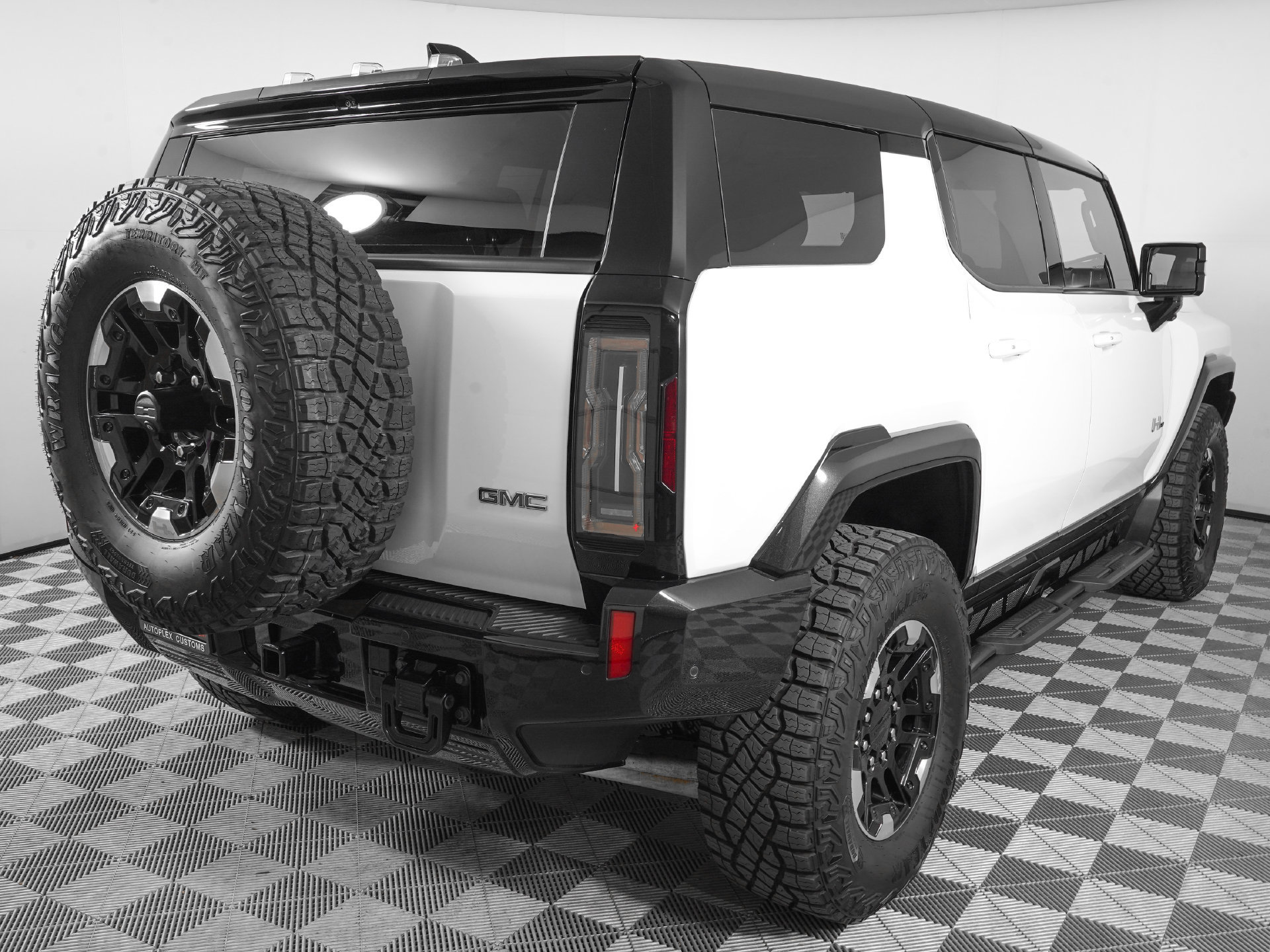 Used 2024 GMC Hummer EV 2X w/ Extreme Off-Road Package AWD/4WD image 5