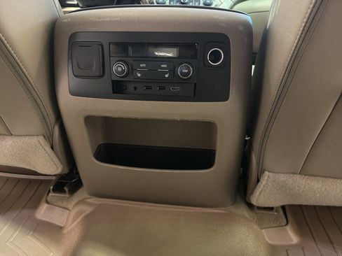 Used 2017 Chevrolet Tahoe Premier AWD/4WD image 29