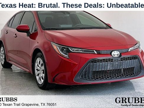 Used 2021 Toyota Corolla LE FWD image 1