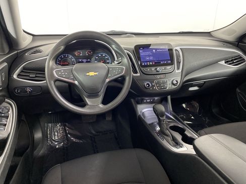 Used 2025 Chevrolet Malibu LT image 18