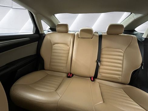 Used 2019 Ford Fusion S FWD image 18