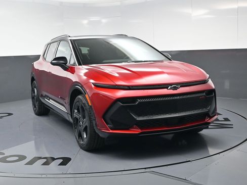 New 2026 Chevrolet Equinox EV RS FWD image 3