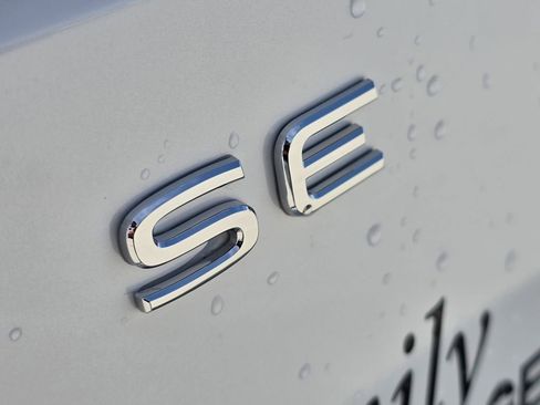 New 2026 Volkswagen Atlas Peak Edition image 7