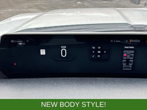 Used 2025 Ford Expedition Active image 31