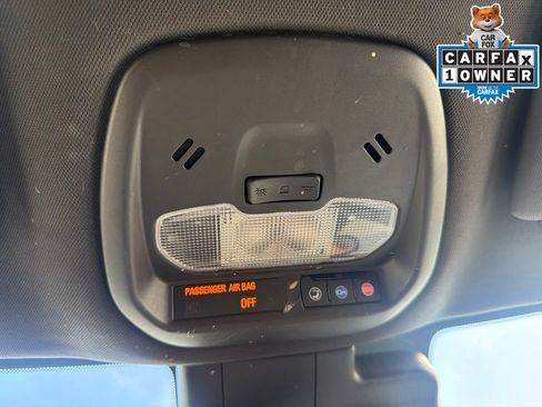 Used 2024 Chevrolet Trax RS FWD image 31