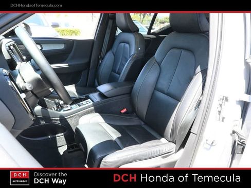 Used 2023 Volvo XC40 B5 Ultimate w/ Protection Package Premier AWD/4WD image 28