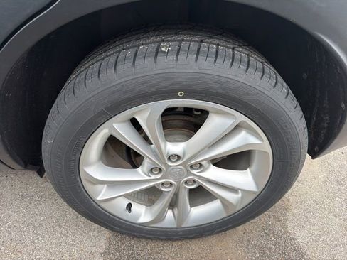 Used 2020 Buick Encore GX Preferred w/ Cold Weather Comfort Package image 12