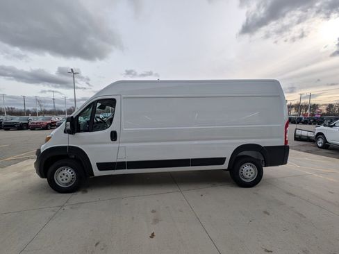 New 2026 RAM ProMaster 2500 w/ Convenience Group image 8