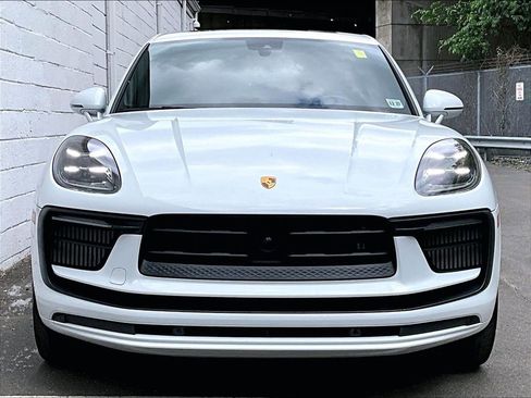 Certified 2023 Porsche Macan S AWD/4WD image 8