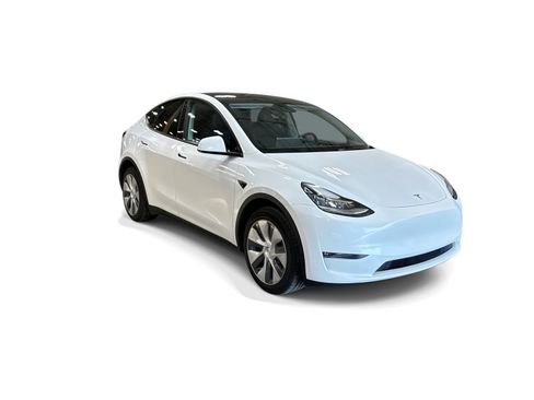 Certified 2023 Tesla Model Y AWD image 15