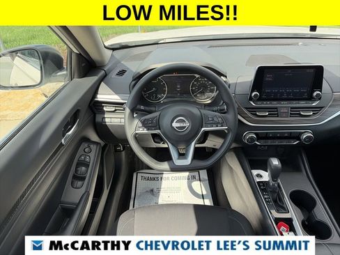 Used 2025 Nissan Altima 2.5 SV image 41