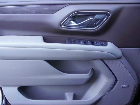 Used 2024 Chevrolet Tahoe Z71 w/ Luxury Package image 28