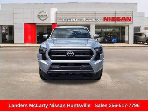 Used 2024 Toyota Tacoma SR5 AWD/4WD image 11